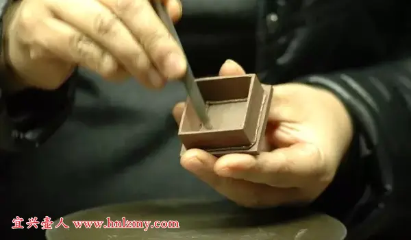 全手工紫砂壶什么价格？几百块钱的全手工紫砂壶都是什么壶