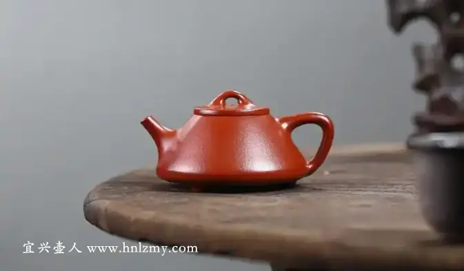 一把价格过千的紫砂壶