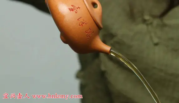 紫砂壶出水不流畅怎么解决 1