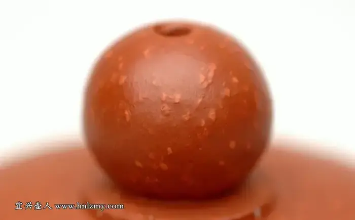 紫砂壶颗粒感明显