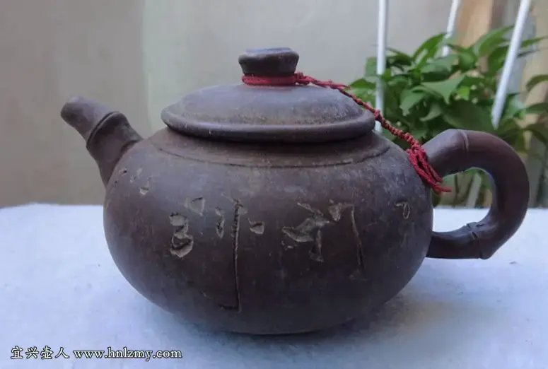 一把存放多年的老壶