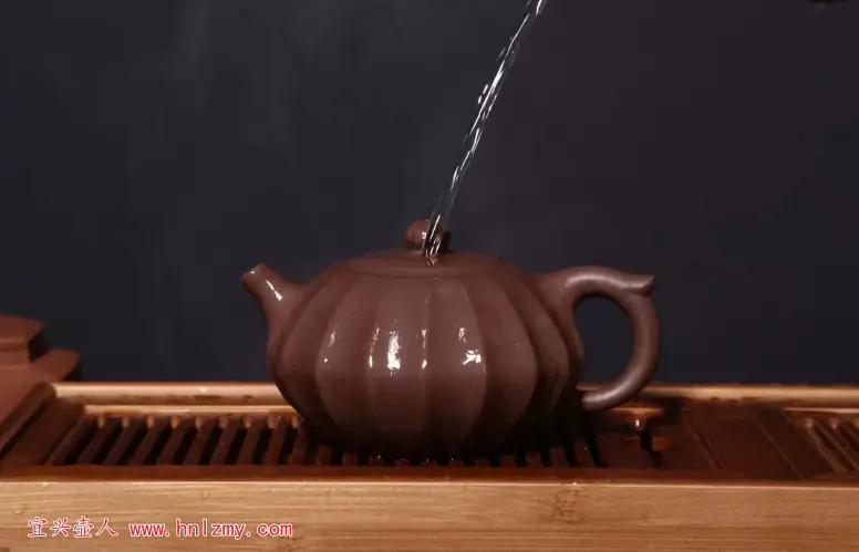 紫砂壶包浆后是不是就不会挂水了呢