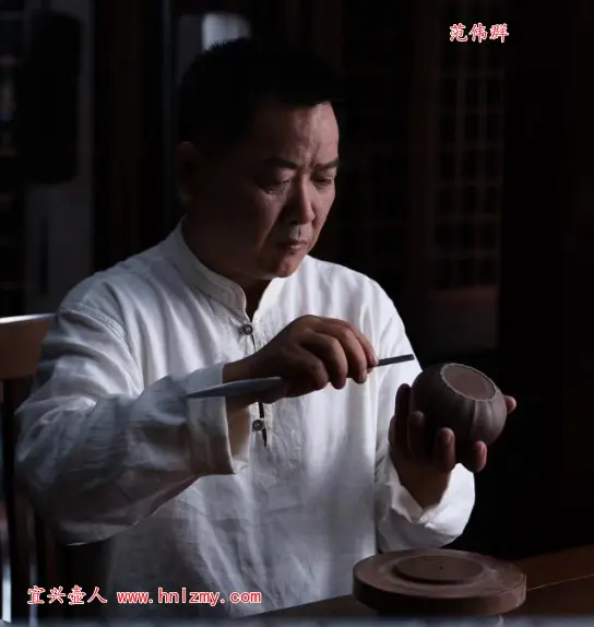 范伟群紫砂壶大师个人照片