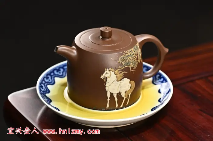 泥绘紫砂壶图片