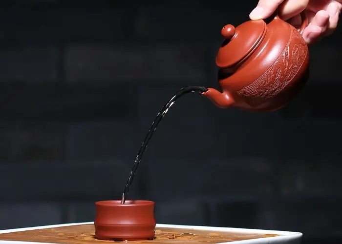 拿壶没有标准手法，自己舒服最好！