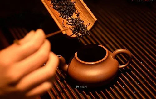 红茶和大红袍可以用一个紫砂壶吗1