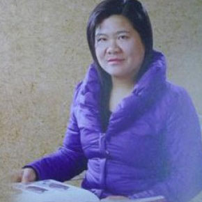 李芳个人照片