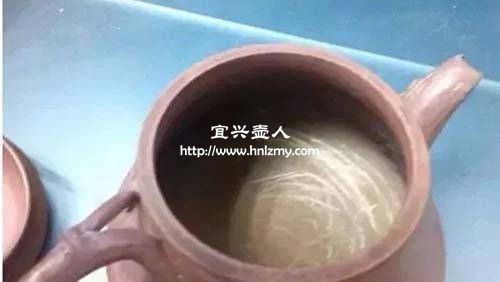 紫砂壶泡茶时间长有黑色水垢能清洗掉吗