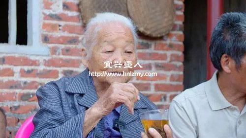 60岁以上老人能喝陈皮水吗