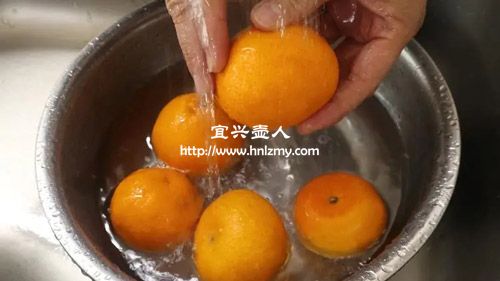 做陈皮用的橘子皮要用盐水洗吗1
