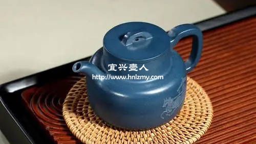 蓝色紫砂壶泡茶喝对身体有害吗