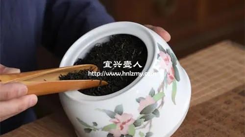 陶瓷罐保存茶叶