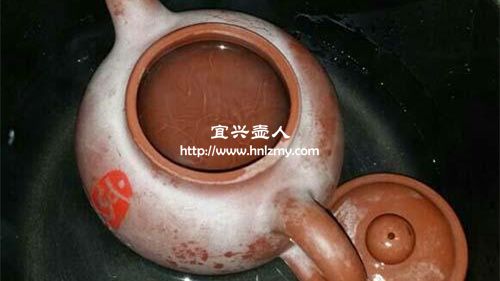 紫砂壶开壶后发白是什么现象