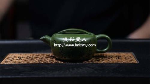 翡翠绿紫砂壶添加了化工颜料吗