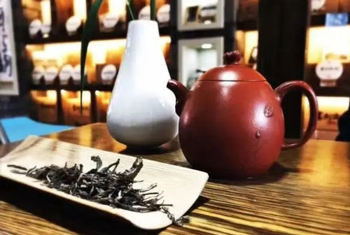 茶叶煮紫砂壶会破坏气孔吗