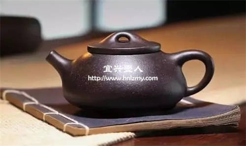 紫砂壶和黑金砂壶哪个泡茶好