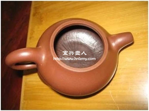 紫砂壶上面的茶渍怎么去除