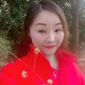周英个人照片