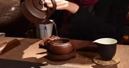 第一次用紫砂壶应该怎么处理