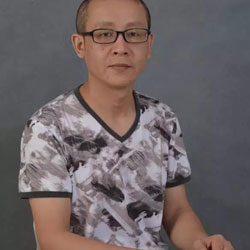 周虎个人照片