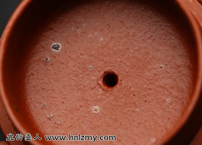 紫砂壶上有斑点